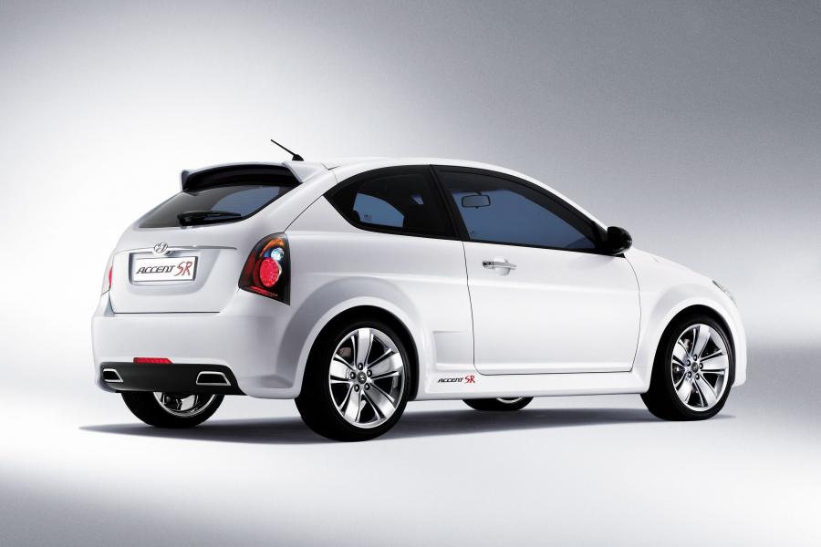  Hyundai Accent SR Concept 2005 года  (фото 5 из 14)